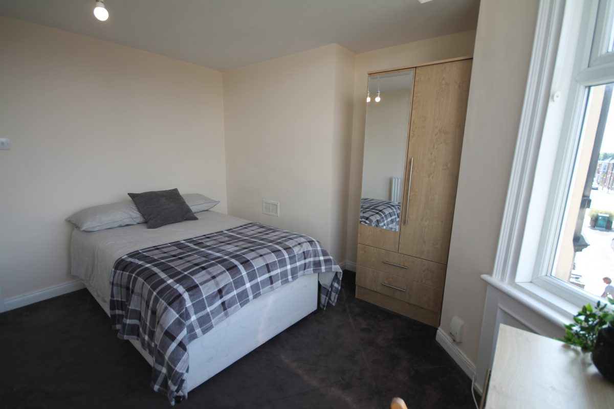 5 Bedroom Maisonette To Let in Sandyford