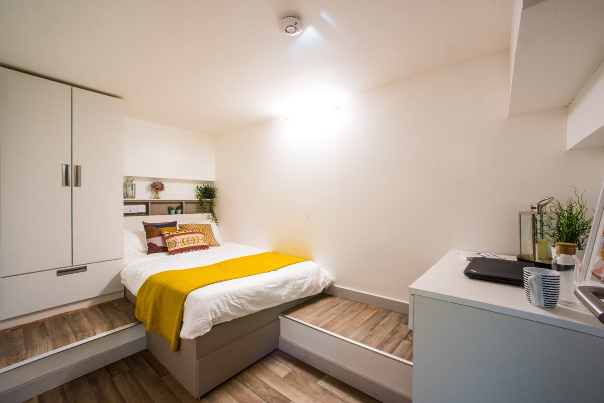 2 Bedroom Flat To Let in Jesmond