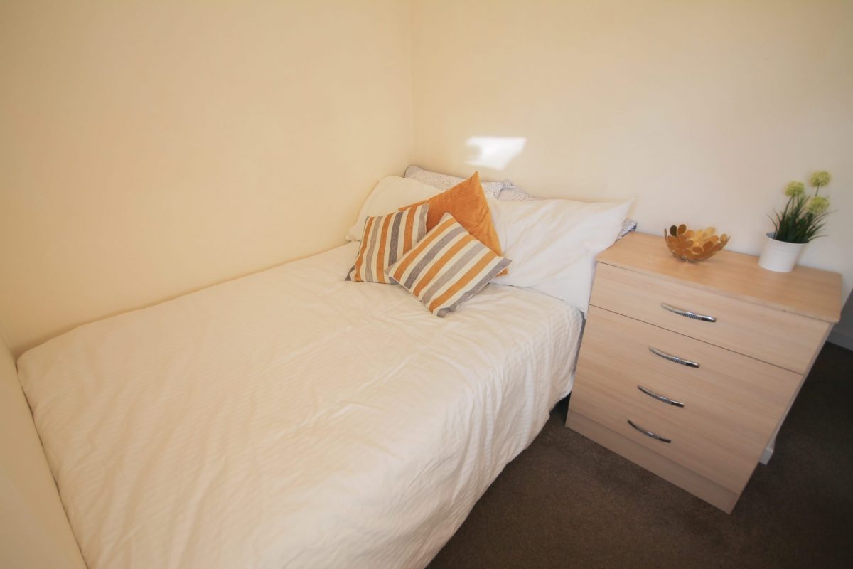 5 Bedroom Flat To Let in Sandyford