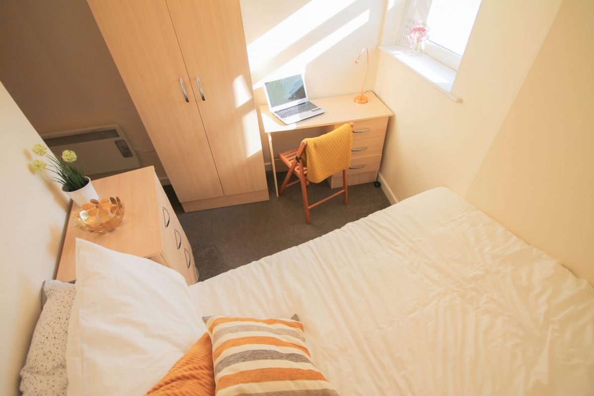 5 Bedroom Flat To Let in Sandyford