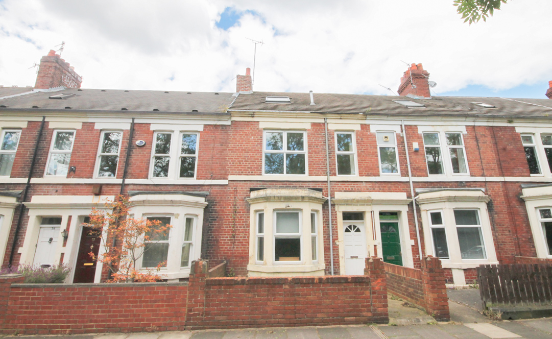 5 Bedroom Terraced House To Let in Heaton