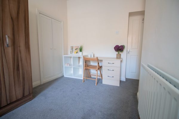 1 Bedroom Flat share To Let